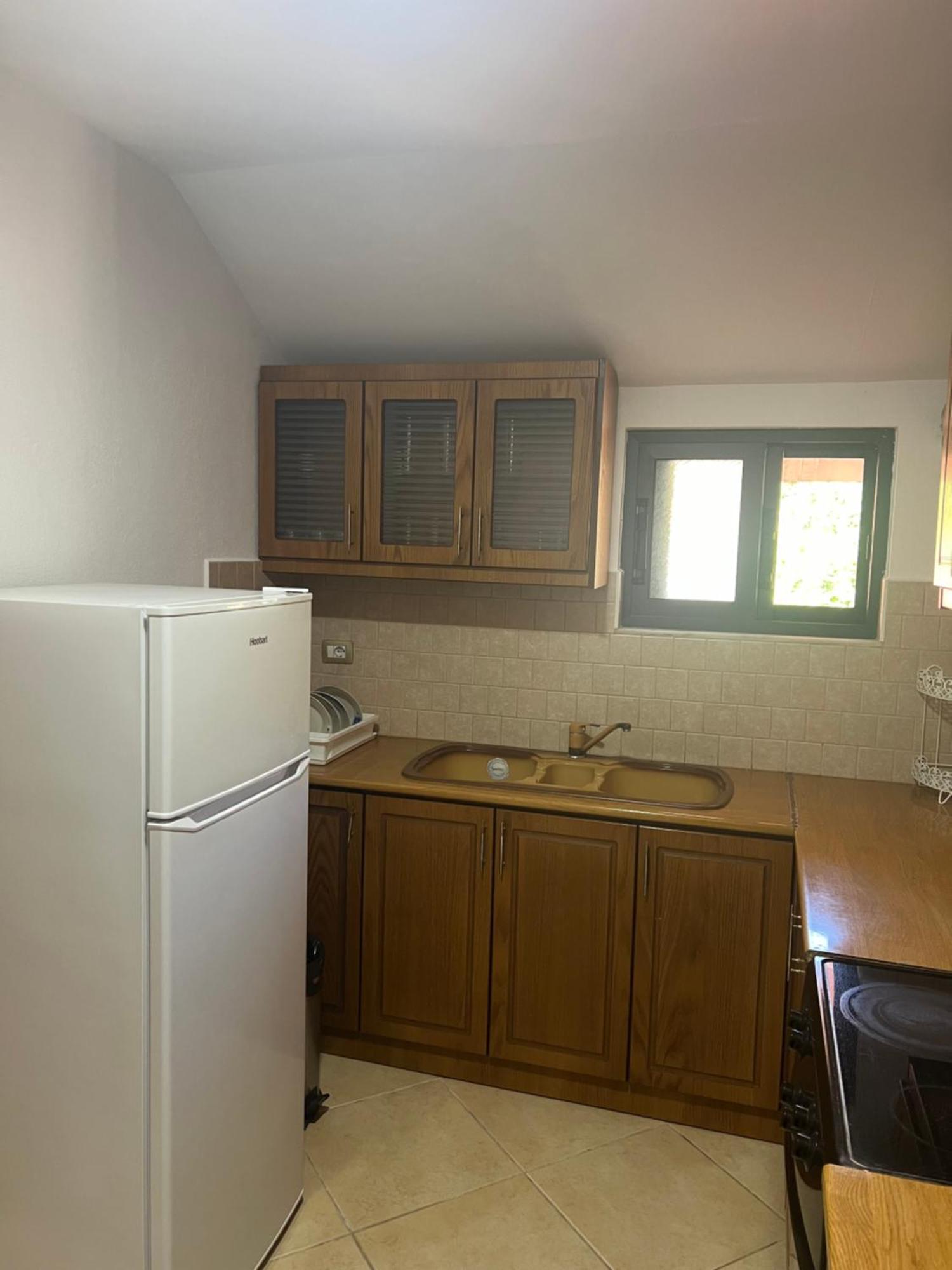 Flower Terrace Apartment Gjirokastër Buitenkant foto